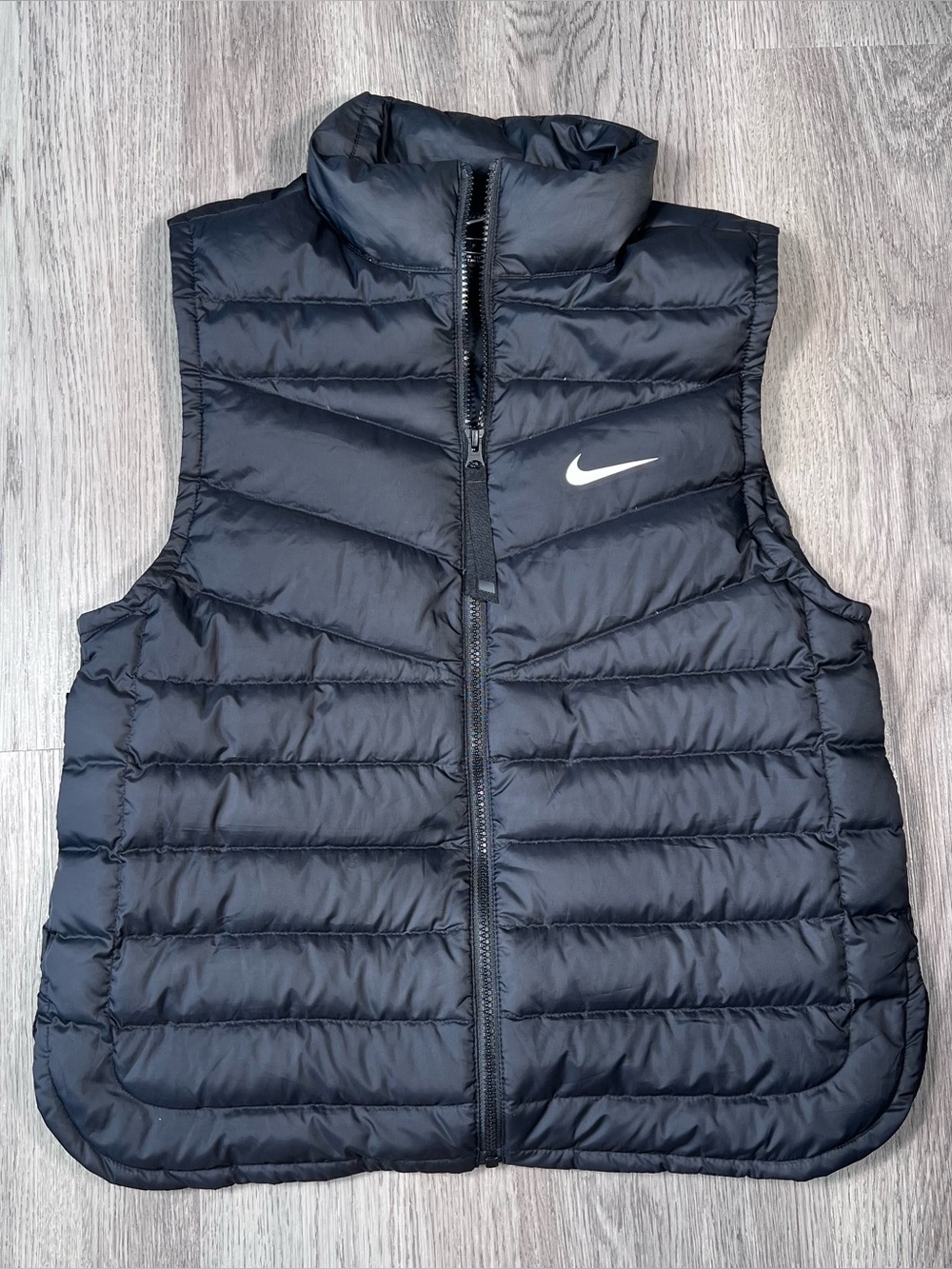 NIKE SPORTSWEAR DOWN FILL GILET VEST WOMENS SIZE S CU5096-011 Black Puffer Zip